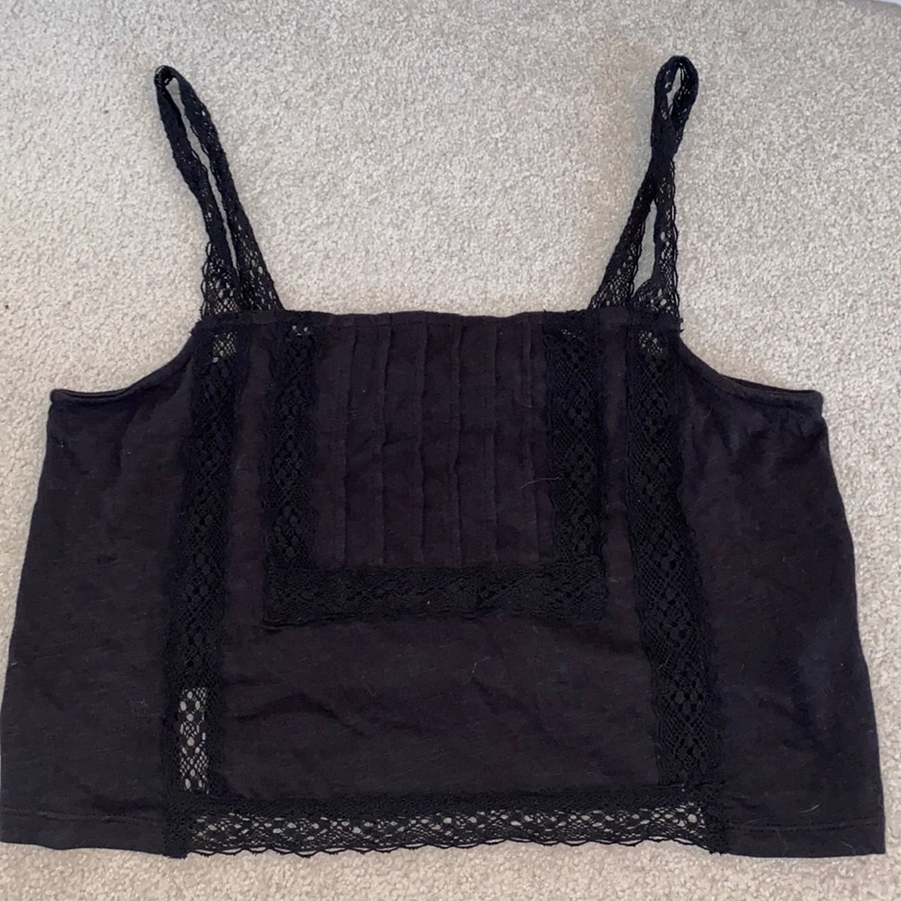 Black loose cropped tank top